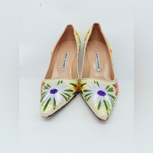 Manolo Blahnik cream BB Newciofi Multicolor Flower embroidered Raffia pumps E42 - Picture 8 of 8